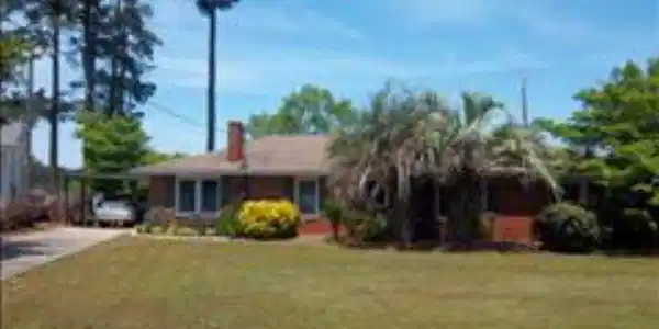 1081 Waters Edge