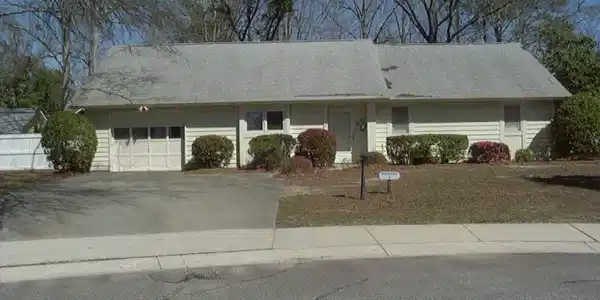 2 Alexander Garden Cir