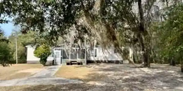 1223 Benton