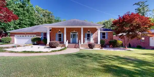 240 Poplar Creek Dr