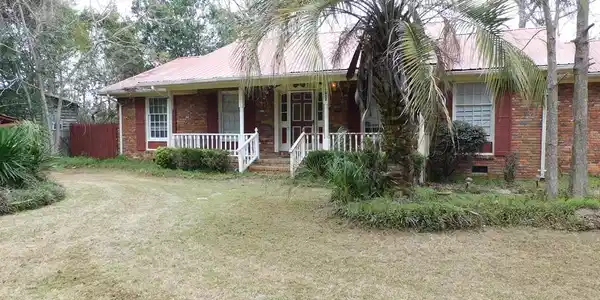 1052 Pocahontas Circle