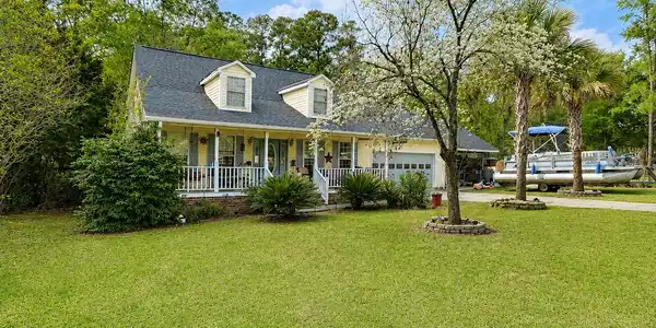 384 Suwanee Drive