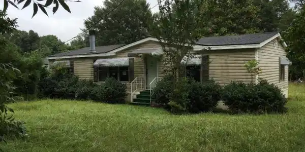 1182 TISDALE ST (Georgia St)