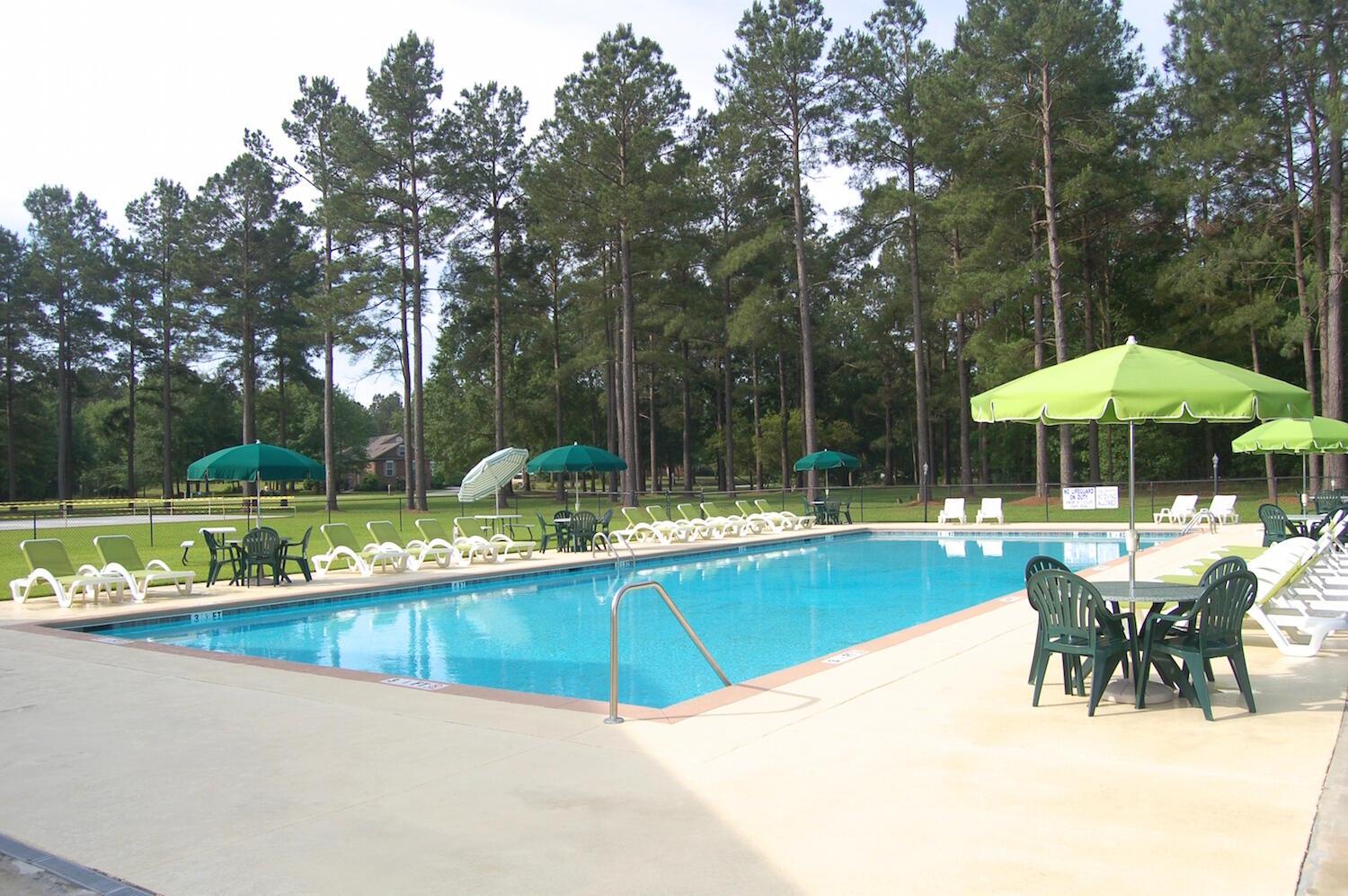 Image 4: Community Pool 2 (Small)
