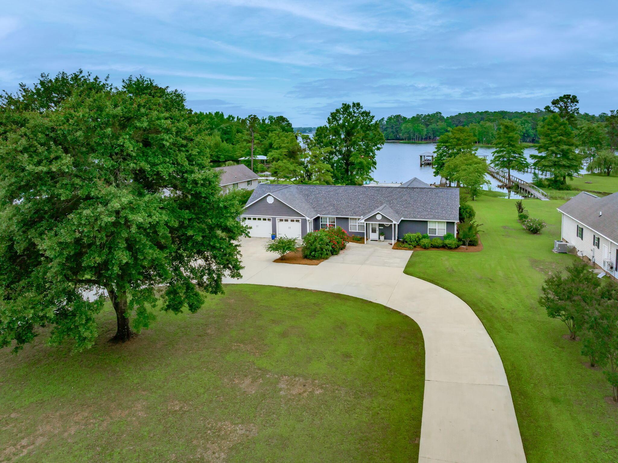 Image 2: 2-web-or-mls-1170 Shore Dreive - 002