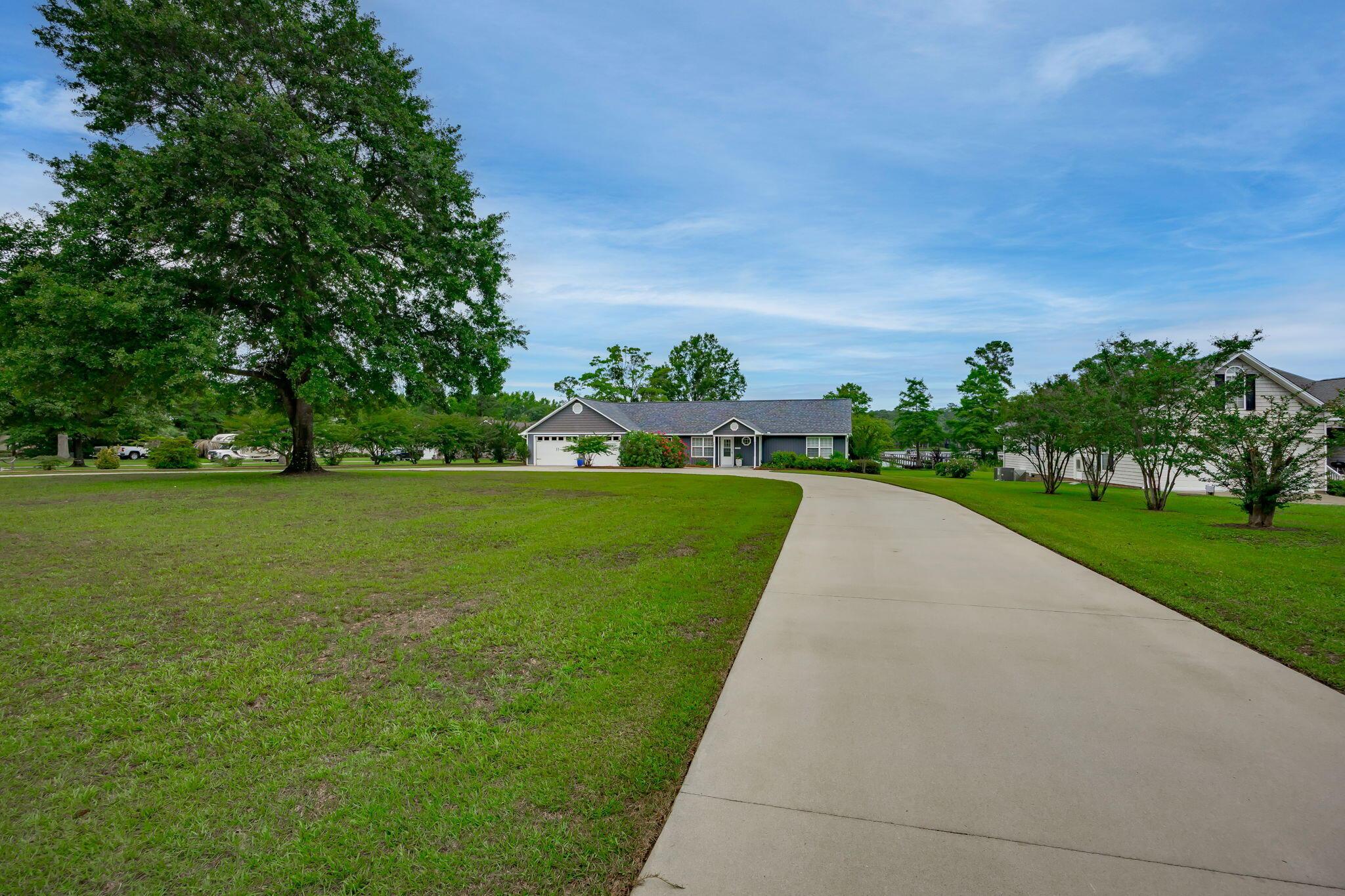 Image 4: 4-web-or-mls-1170 Shore Dreive - 004