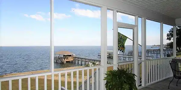 166 Riverside Dr