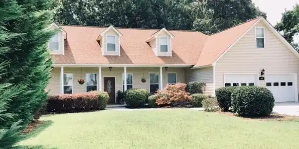 44 N LAKE CIR
