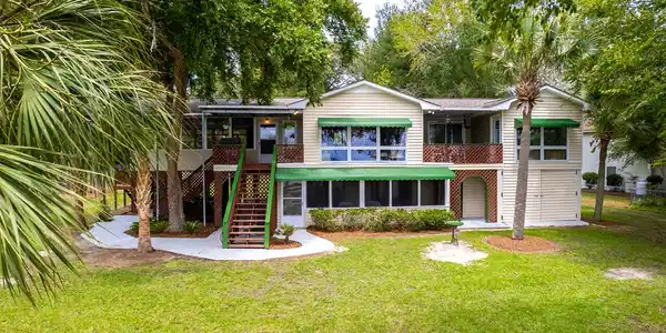 1376 Forest Lake Dr