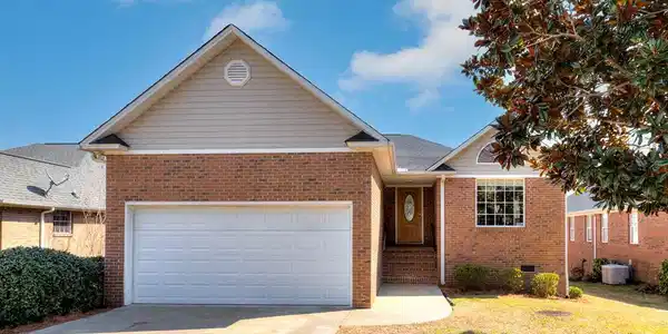 47 N Lake Circle