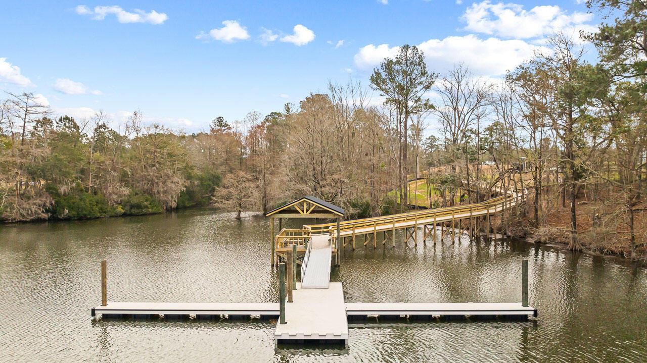 Image 2: Marion Village Dock_3