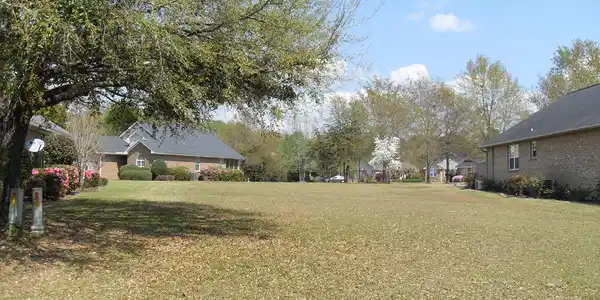 118 Ridge Lake Dr