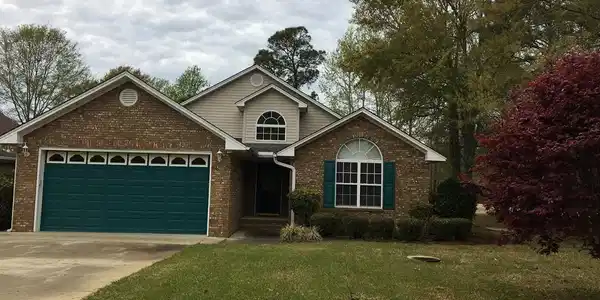 25 Lake Arbu Dr