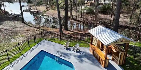 2281` Clubhouse Road
