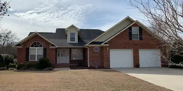 1572 Lakeview Drive