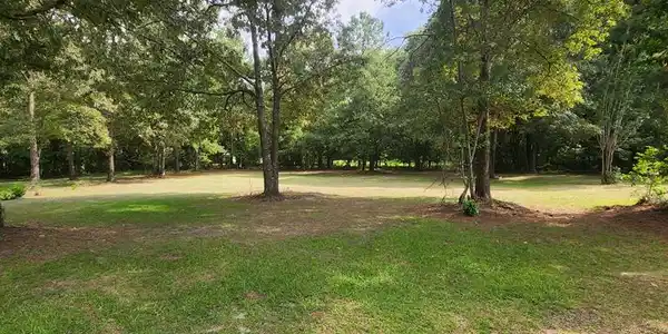304 LAKE ARBU DR