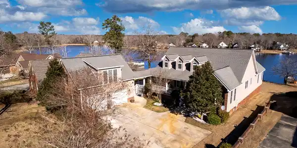 5 Green Lake Drive