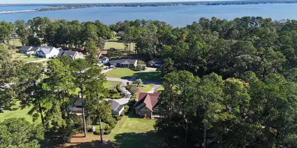 Image 3: DJI_20251016104135_0295_D