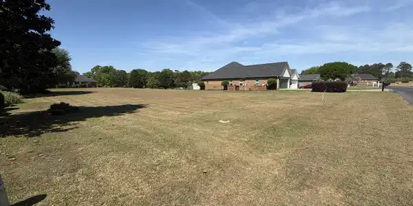 13 N Lake Circle