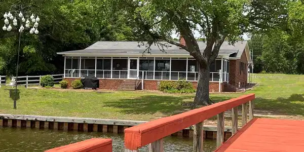 2473 Lake Marion Shores Rd
