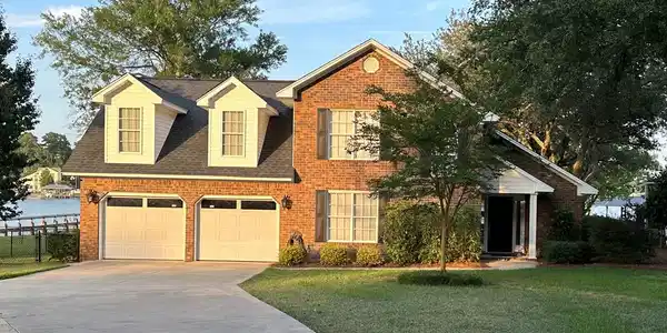 1351 LAKEVIEW DR