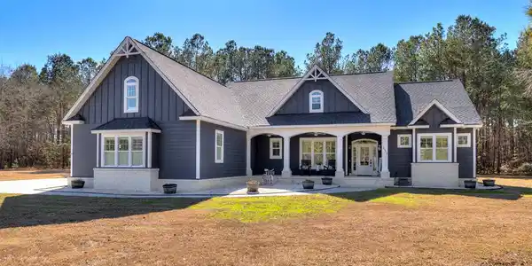 153 Woodlake Dr.