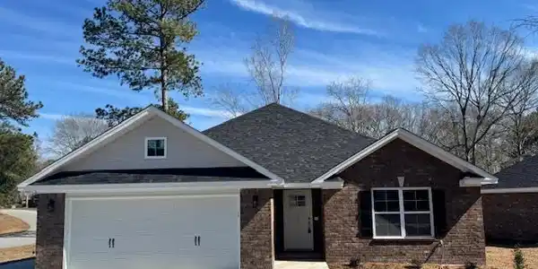 854 Bentwood Circle