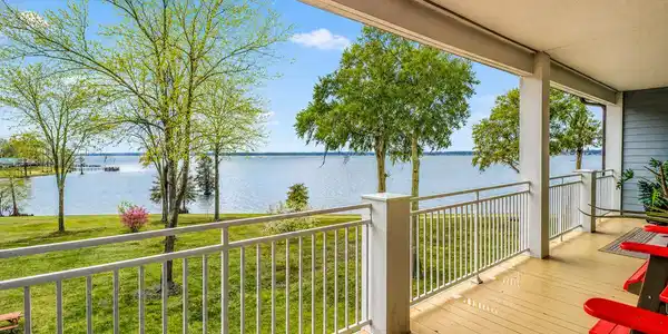 1198 Bridge View Lane