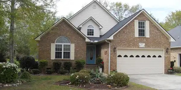 31 Lake Arbu Drive