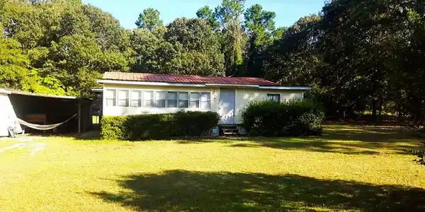 141 BATTLEFIELD DR