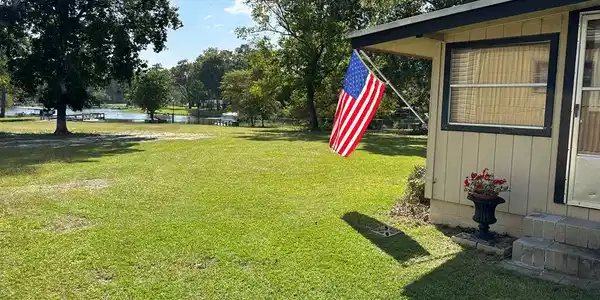 2207 CLUBHOUSE RD