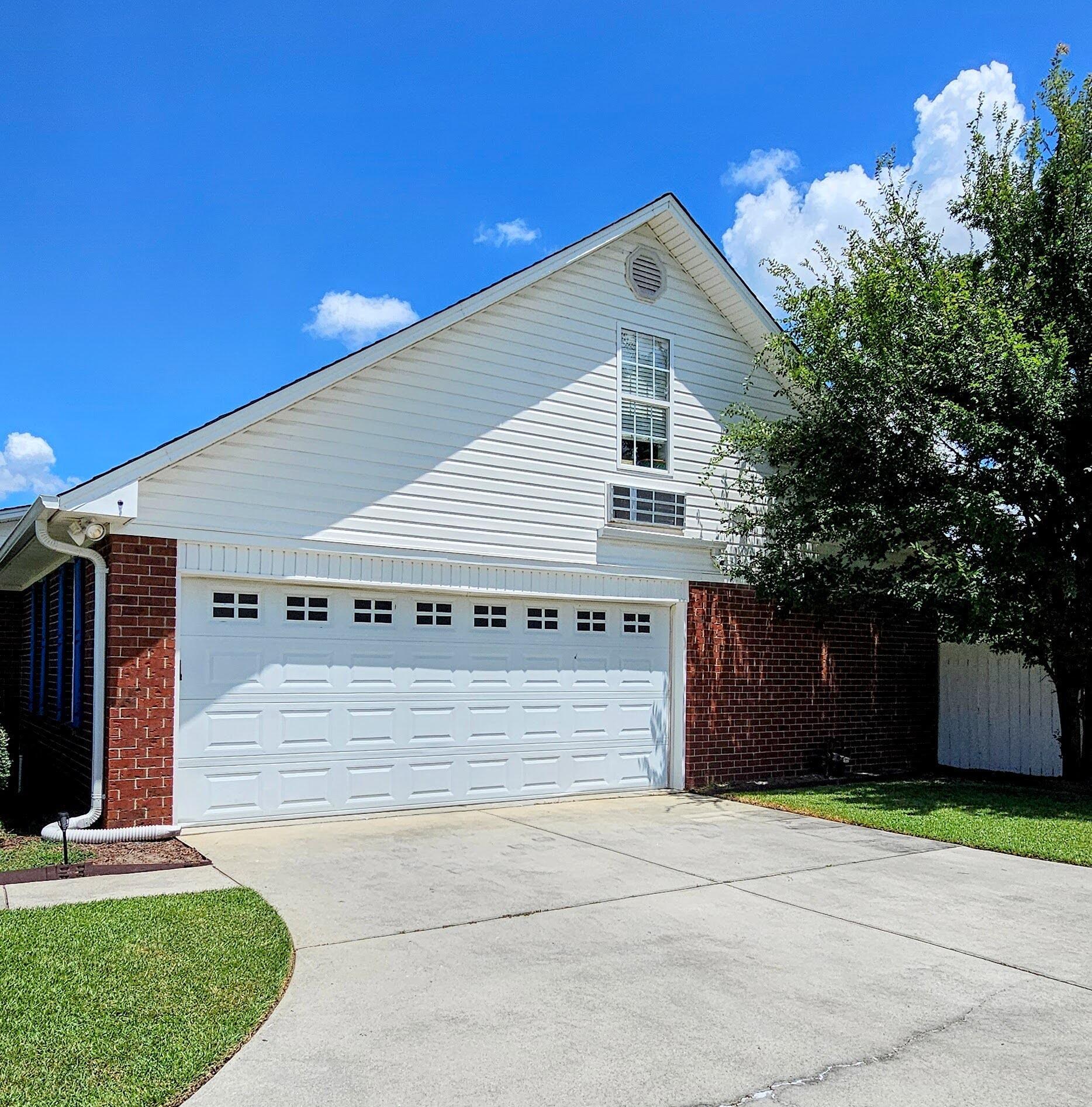 Image 4: garage attached