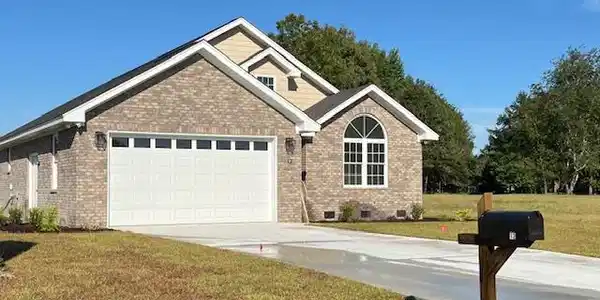 12 North Lake Circle