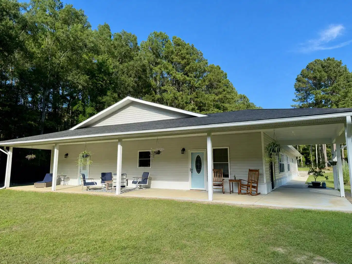 Image 1: FRONT OF HOME