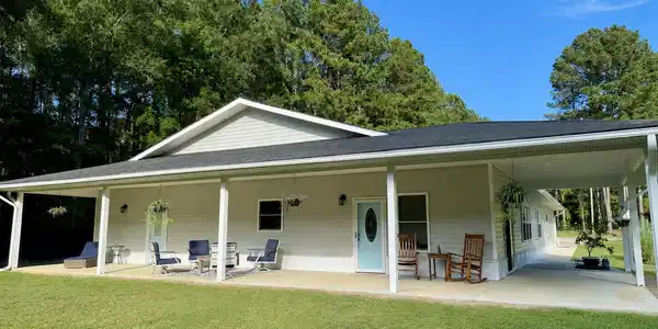 1090 Winding Pond Road
