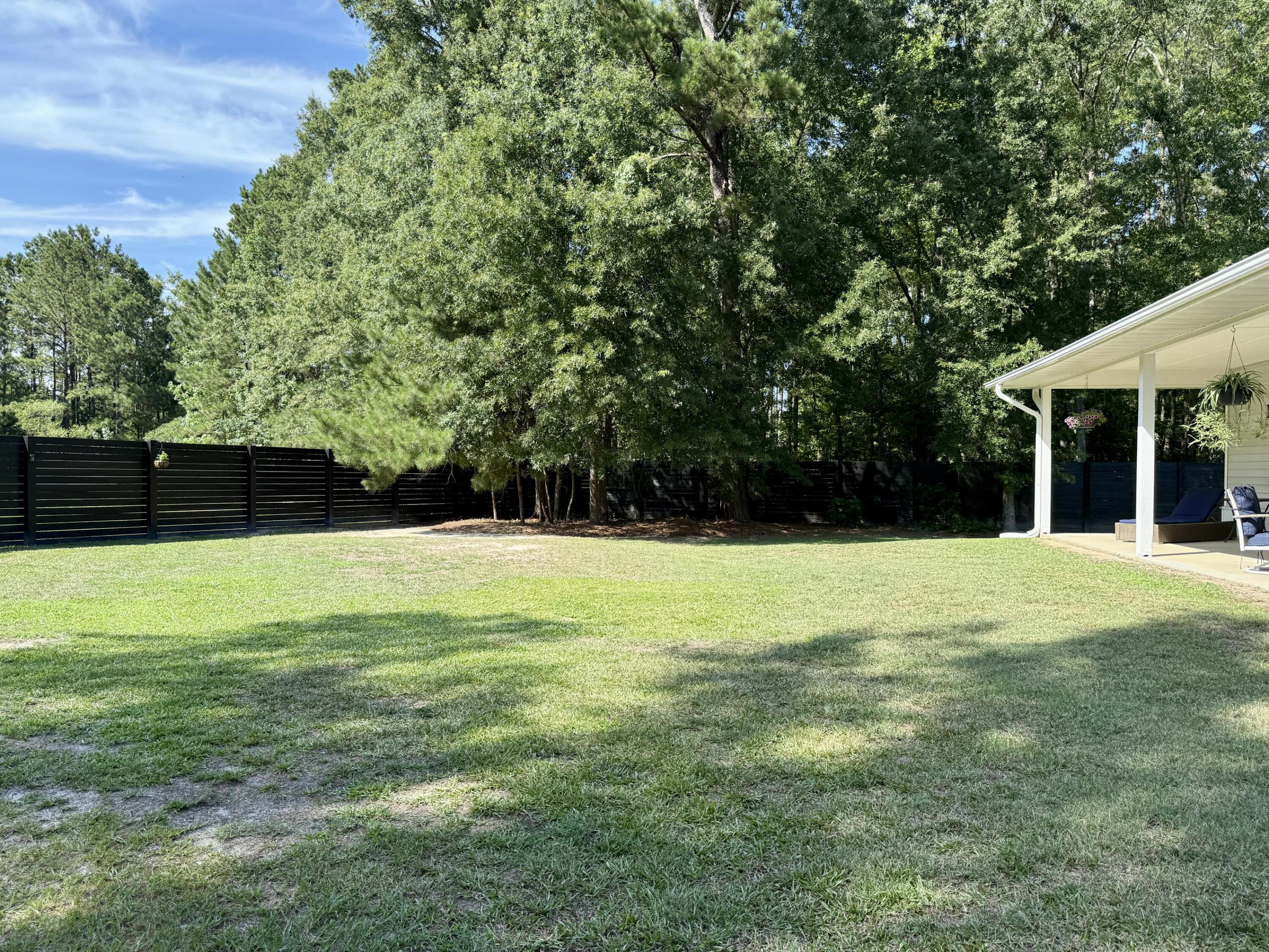 Image 4: PRIVACY FENCE
