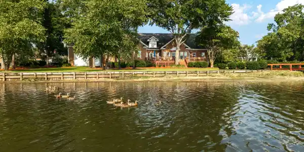 Image 3: 207 FEET OF LAKE FRONTAGE