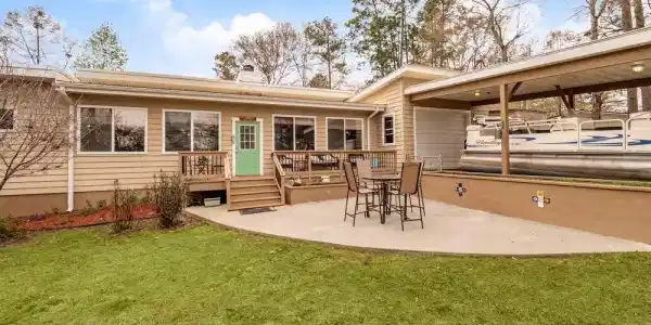 1208 Devaney
