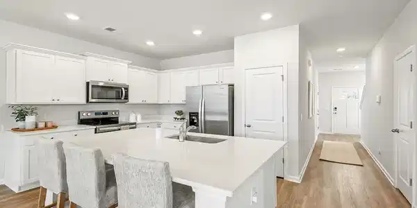 Image 4: Davis Interior Marion Village_5