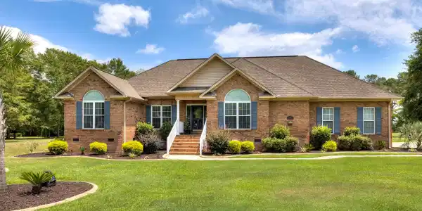 18 Lake Arbu Drive