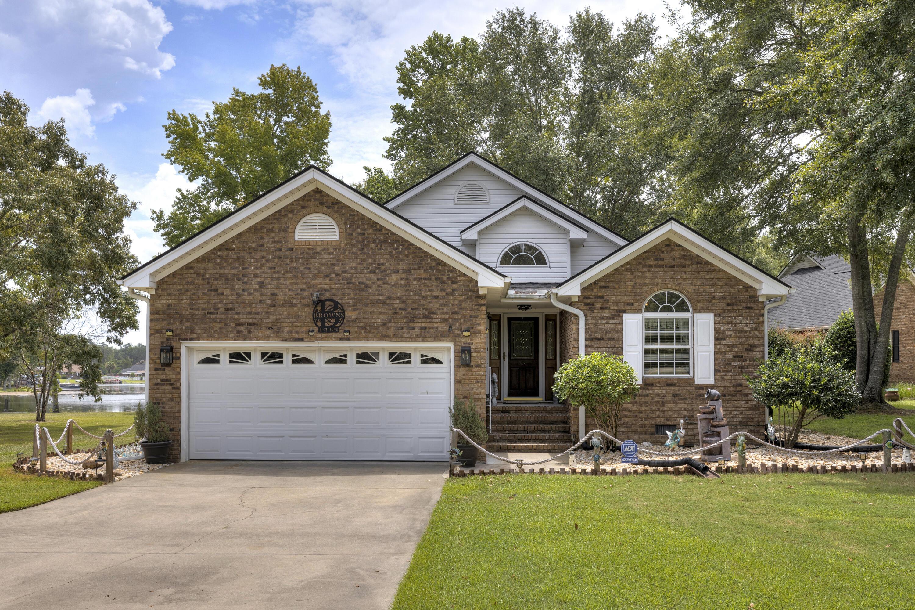 Image 2: FRONT OF HOME