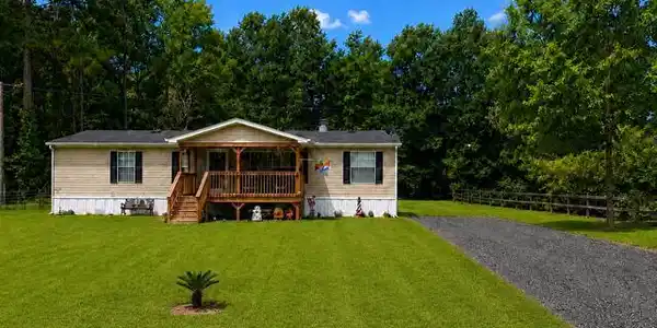 1086 Landing Road