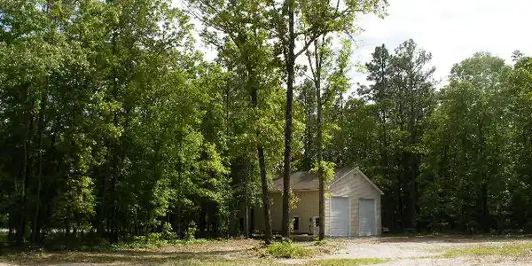 109 Breezewood Court