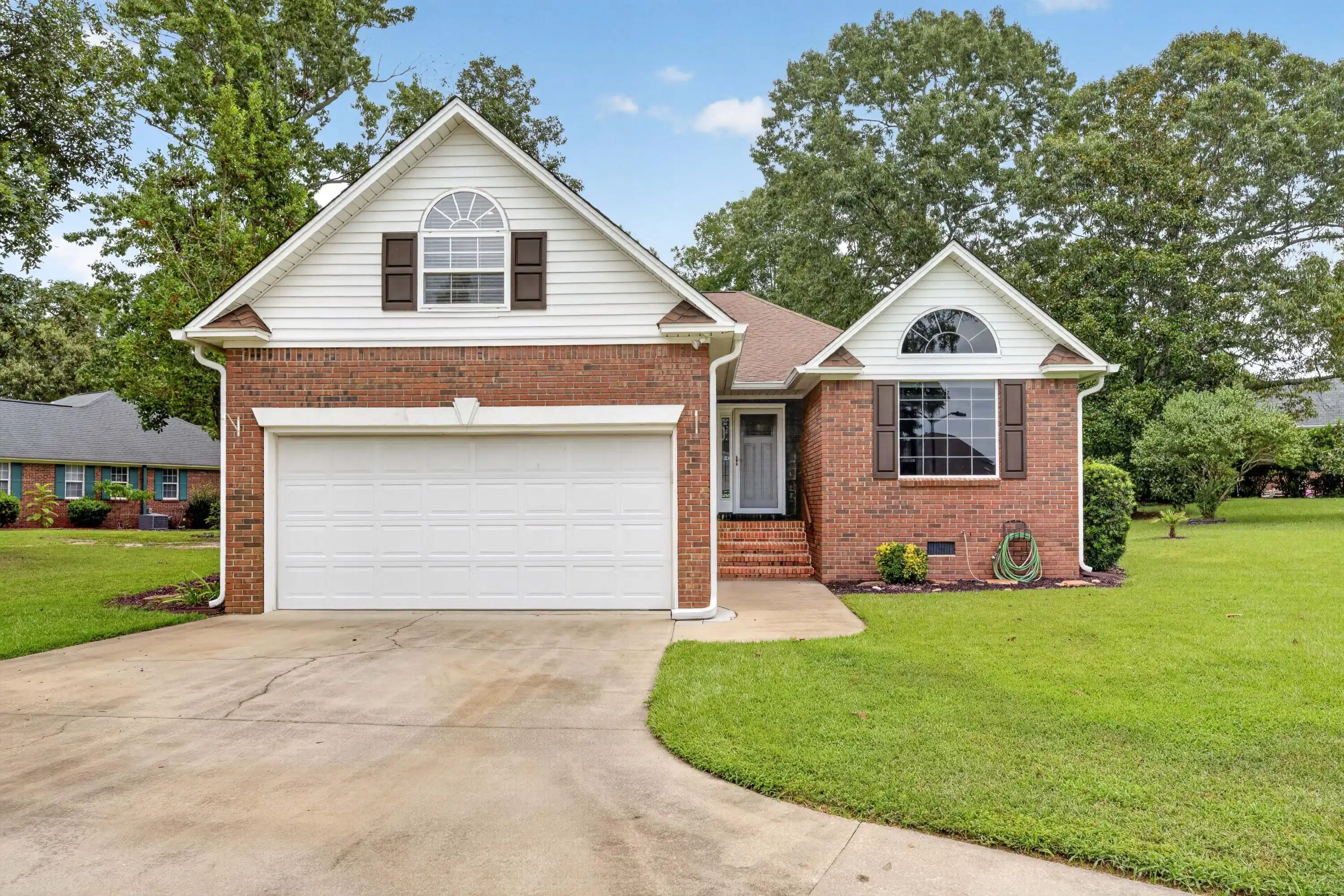 Image 1: FRONT OF HOME