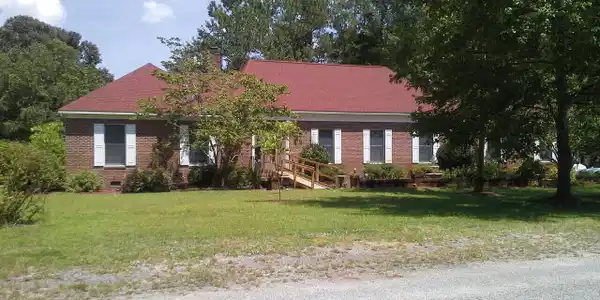 327 Pinewood Dr.