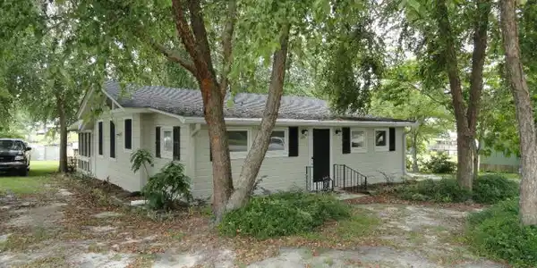 1195 Devaney Circle