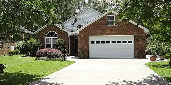 852 Bentwood Circle