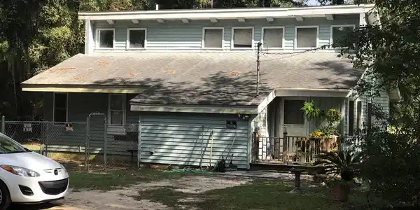 422 Riverside
