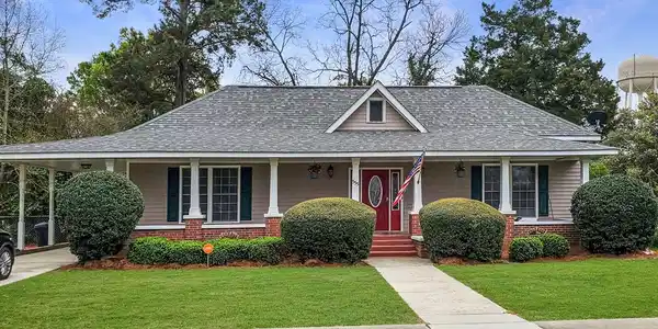 555 W Barkley Drive