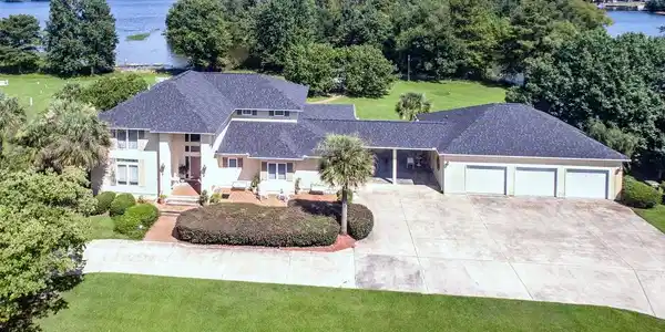 1252 Shore  Drive